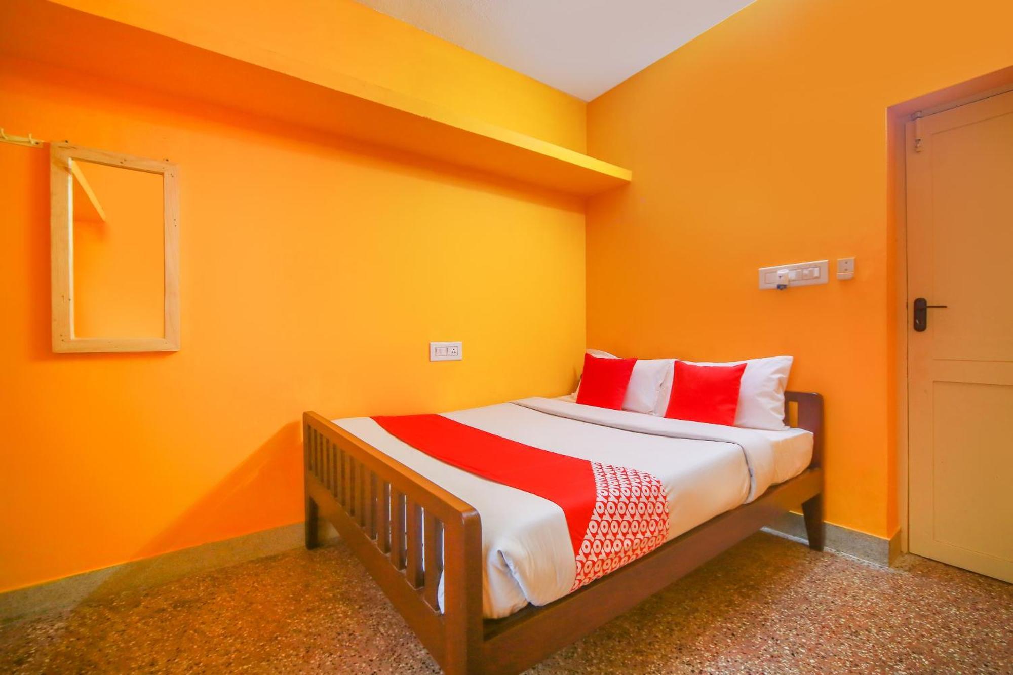 Hotel O Sona Residency 蓬蒂切里 外观 照片